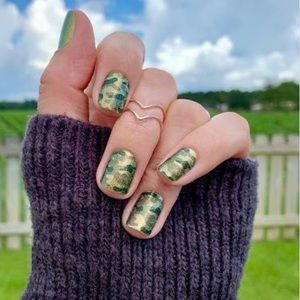 Color Street RETIRED “Glam-ouflage real nail art  polish strips